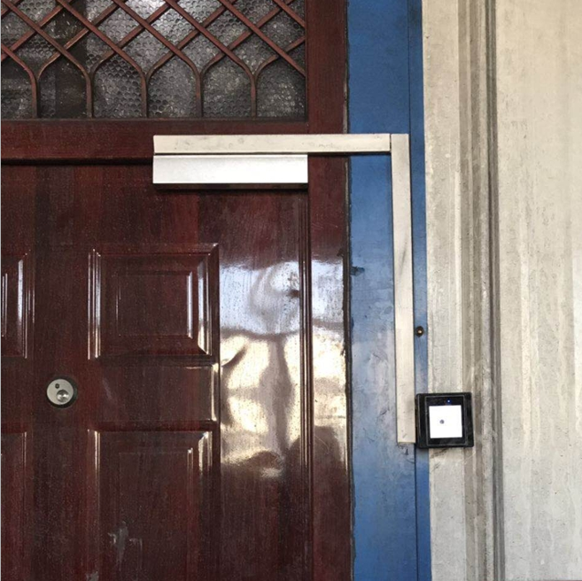 客戶目前所安裝的二維碼門禁系統 客戶目前所安裝的二維碼門禁系統