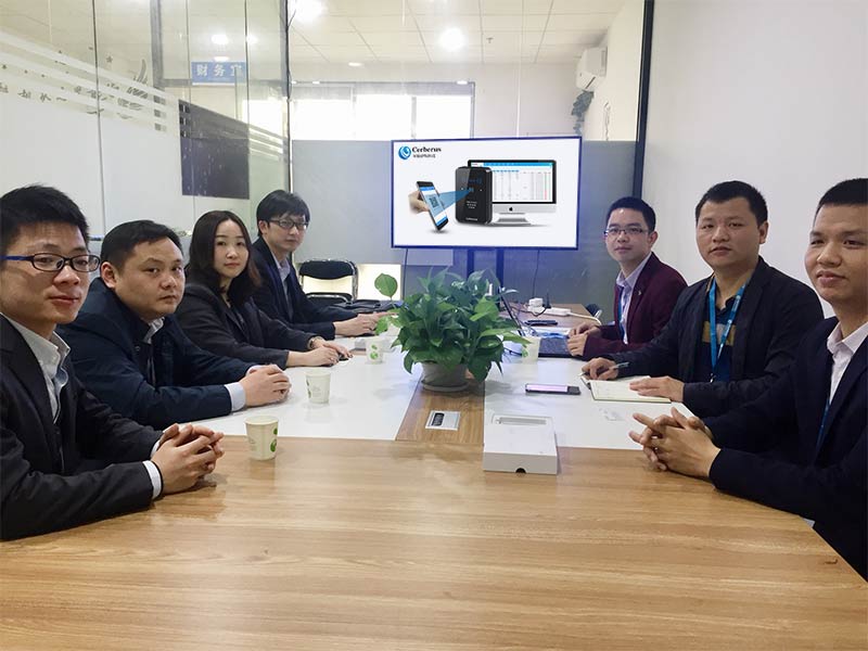 樂成置業與塞伯羅斯會面交談 樂成置業與塞伯羅斯會面交談