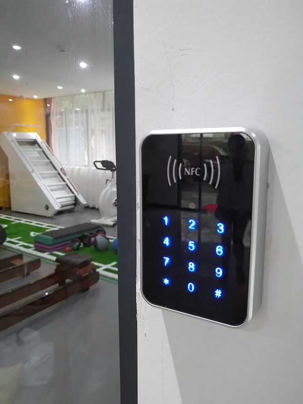 1591755006476992.jpg CR02E門禁安裝效果圖1(樂加運動).jpg